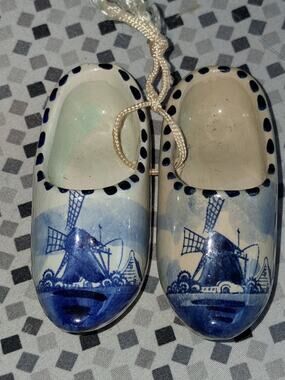 2 Delft Blue Mini Dutch Clogs/Ornament